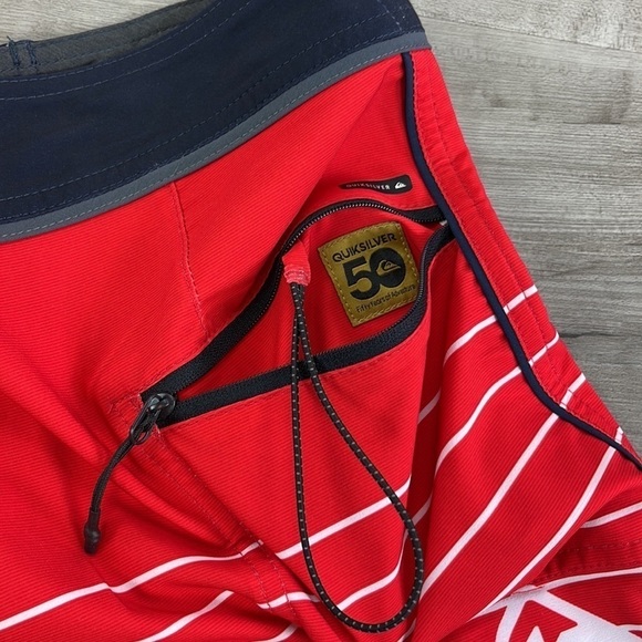 OUIKSILVER HIGHLINE 20 BOARDSHORTS - Picture 12 of 12